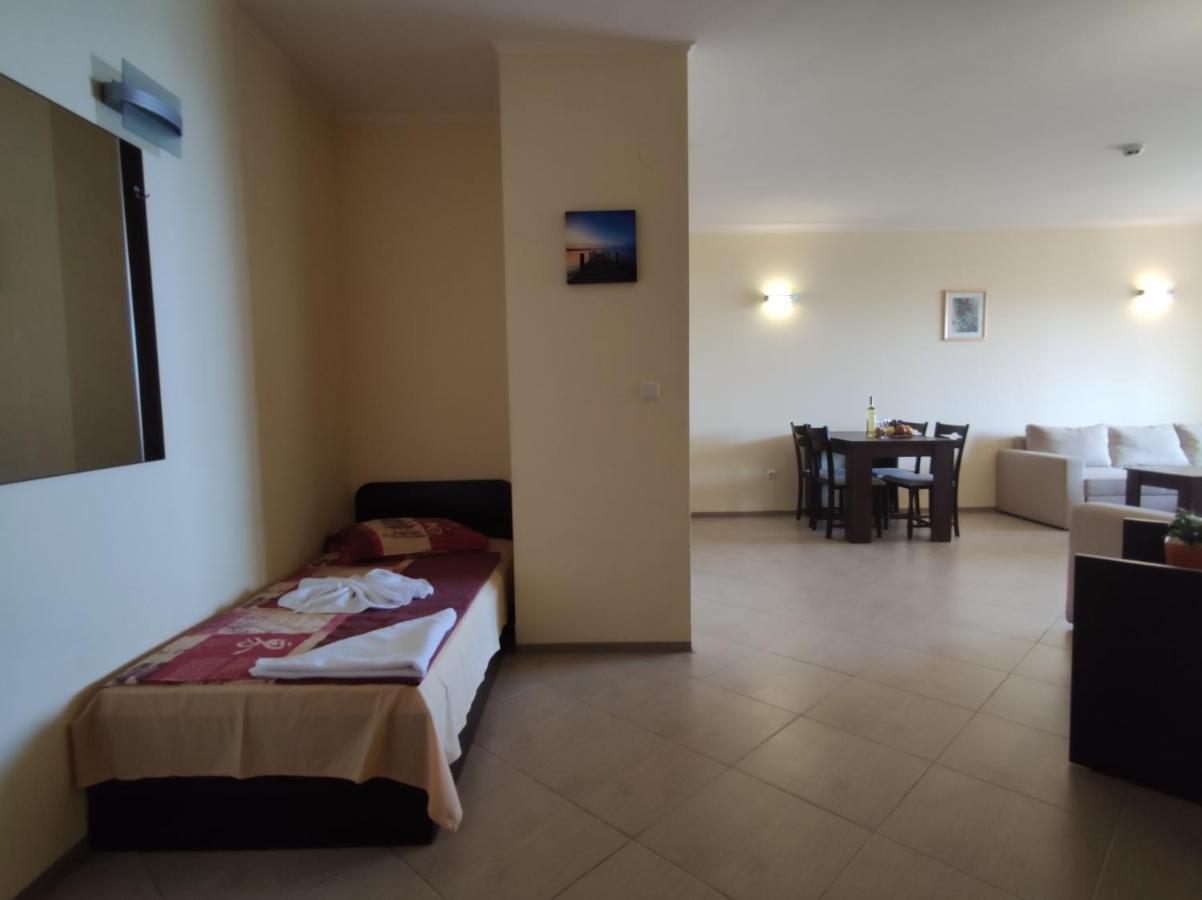 Europroperties Nikea Park Golden Sands Esterno foto