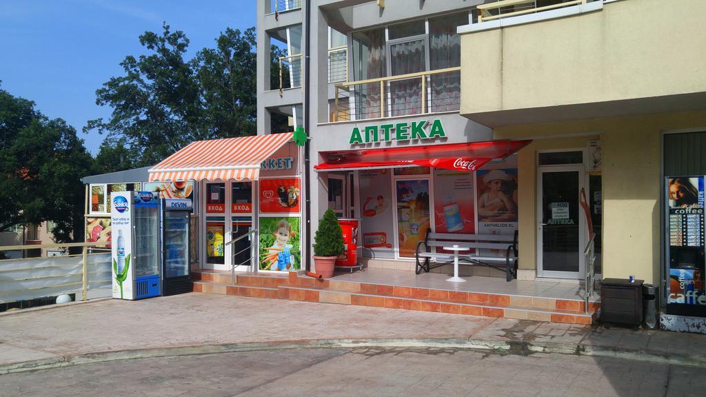 Europroperties Nikea Park Golden Sands Esterno foto