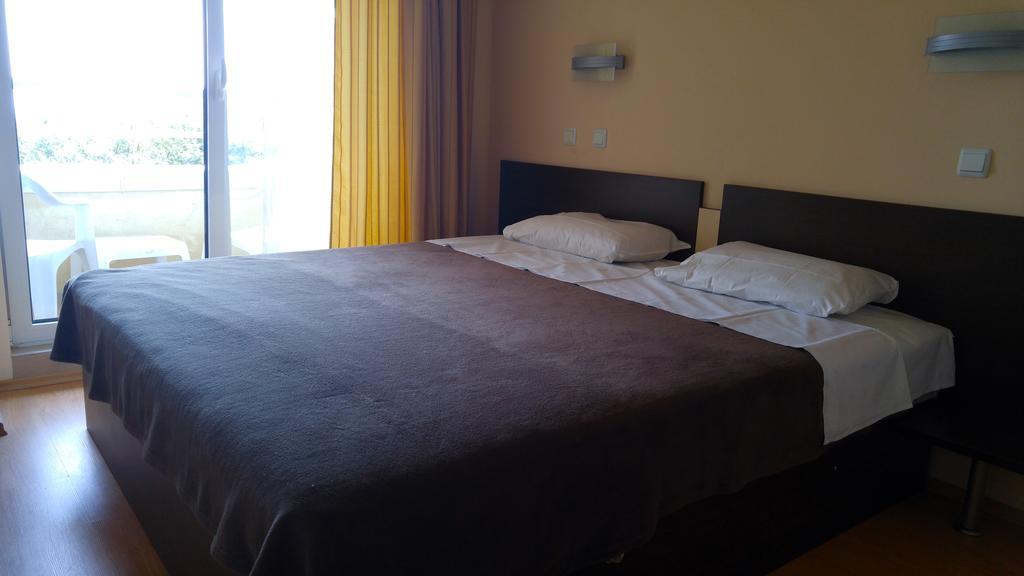 Europroperties Nikea Park Golden Sands Esterno foto